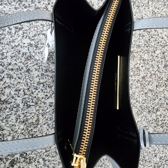 NWT MARC JACOBS The Medium Grind Pocket Tote Bag  (#246) - Picture 9 of 10